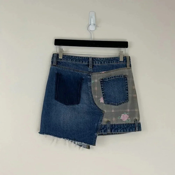 Urban Outfitters BDG Floral Patchwork Denim Mini Skirt Size Small - Picture 2 of 6